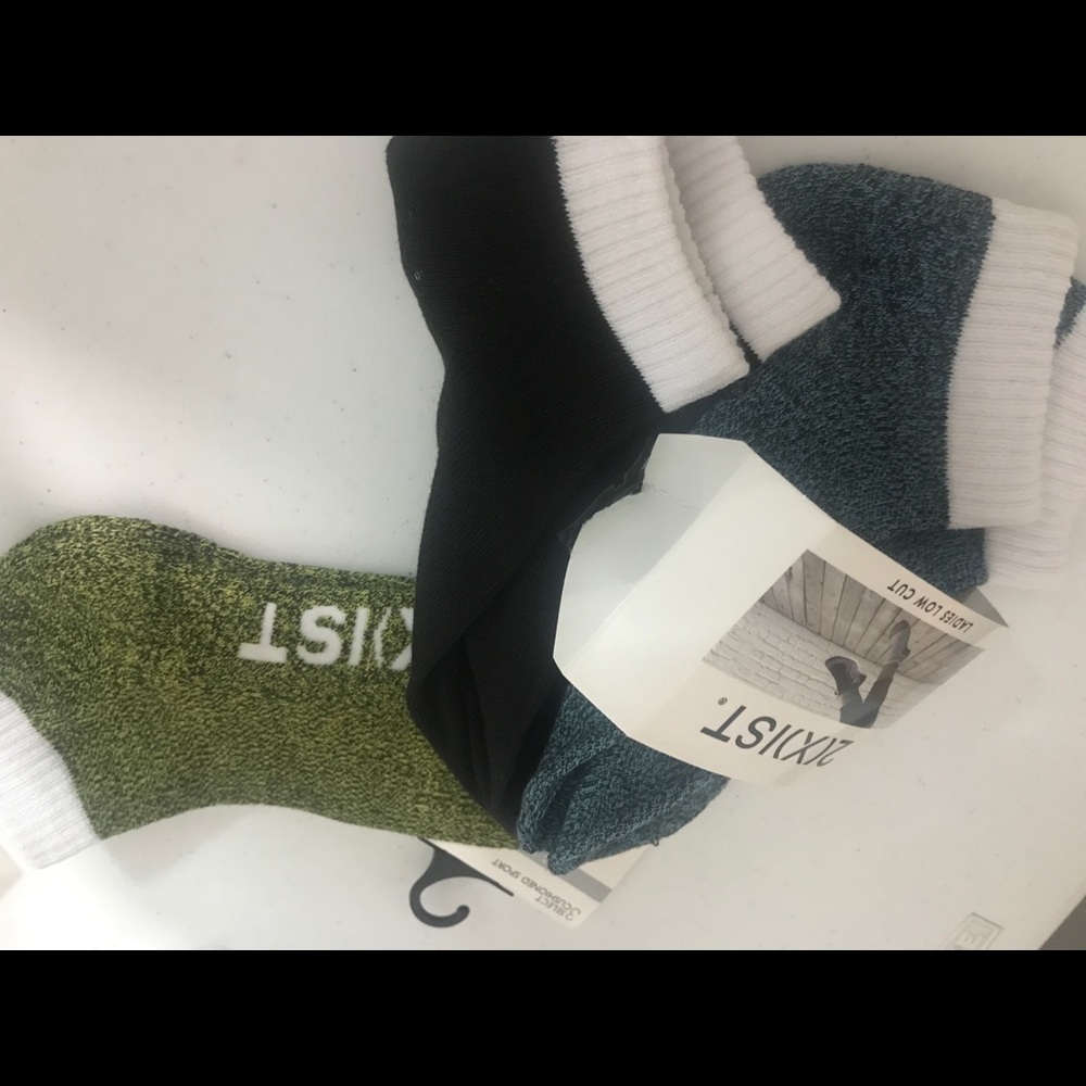 2(X)IST 20 PAIRS LADIES LOW CUT SOCKS FREE GIFTS MEET POSHER LARRY TO FIND OUT - Picture 4 of 10